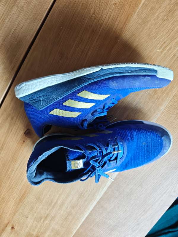 Adidas iþr skór