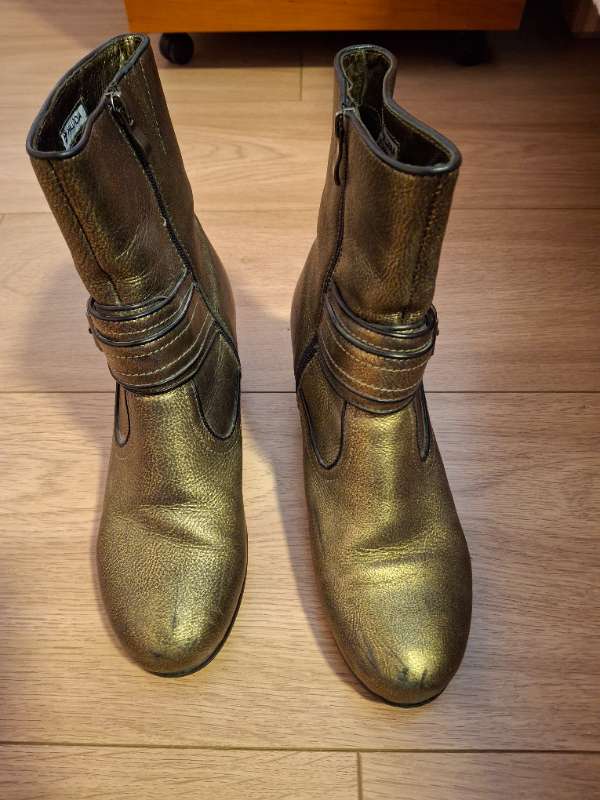 Ökklaskór, gylltir ,Halldóra