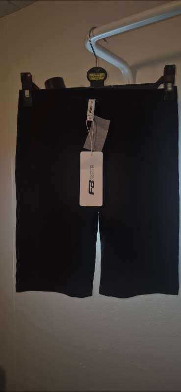 Svartar shorts onotad