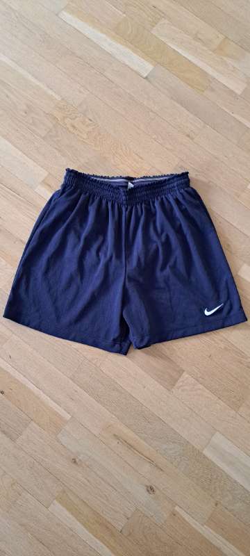 Nike stuttbuxur