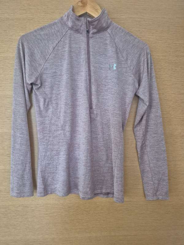 1. Under armour peysa bleik