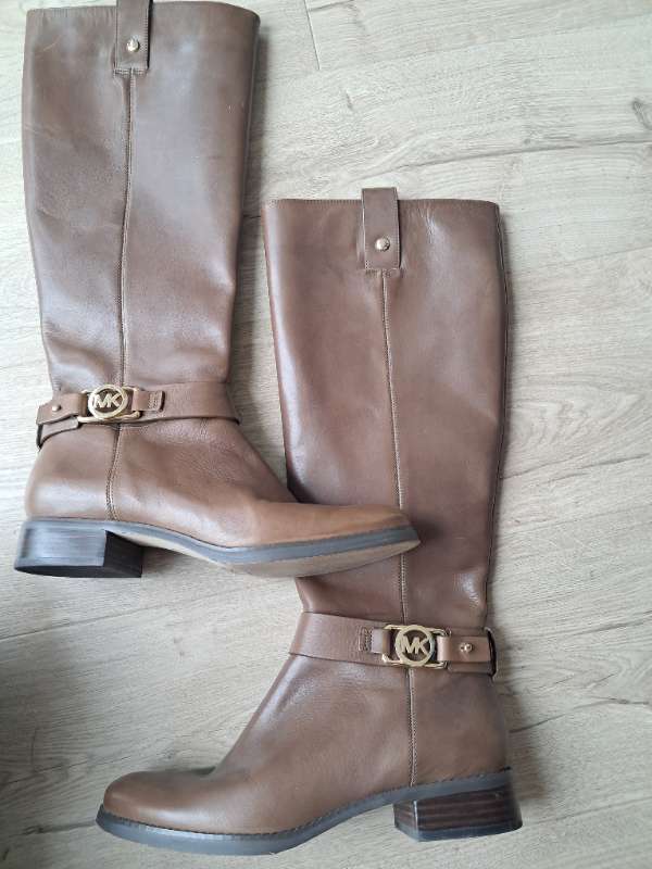 MK boots