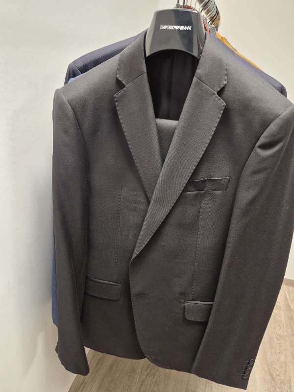 Armani svört jakkaföt