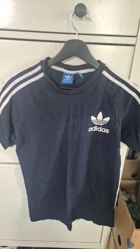 Adidas bolur