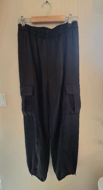 Bershka léttar cargo