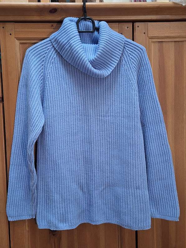 Blue women's sweater GETTI S