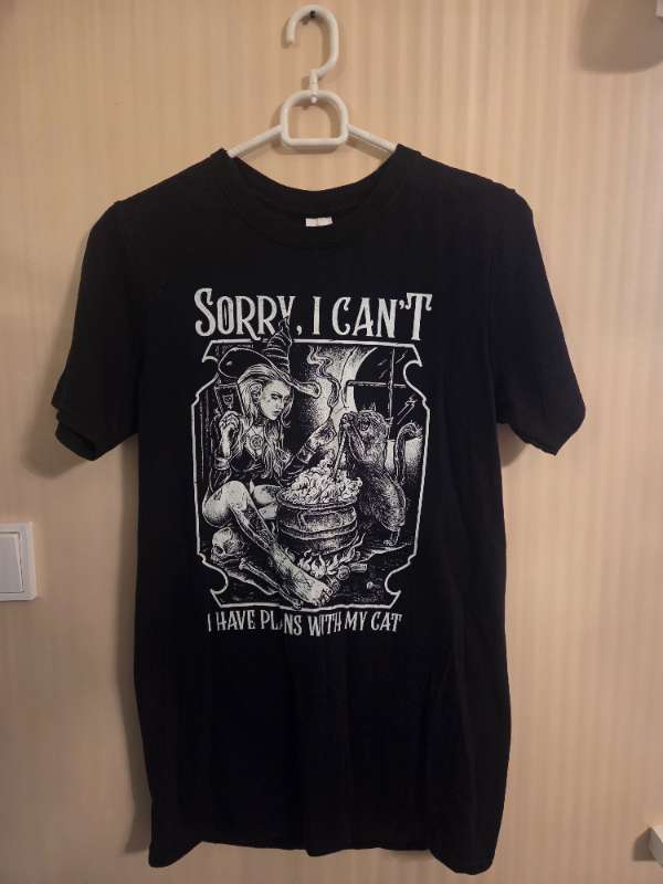 Svartu Tshirt kisu