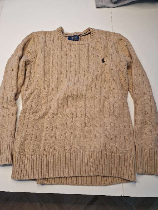 Polo peysa ljósbrún