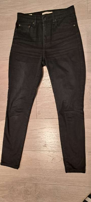 Levis gallabuxur svartar 28