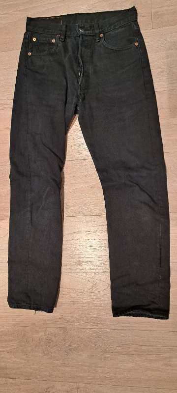 Levis gallabuxur svartar
