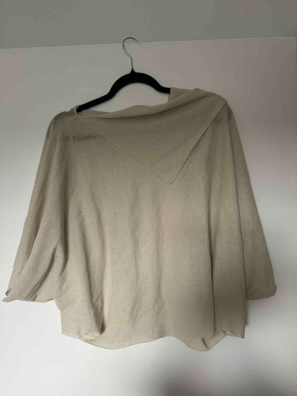 zara beige peysa