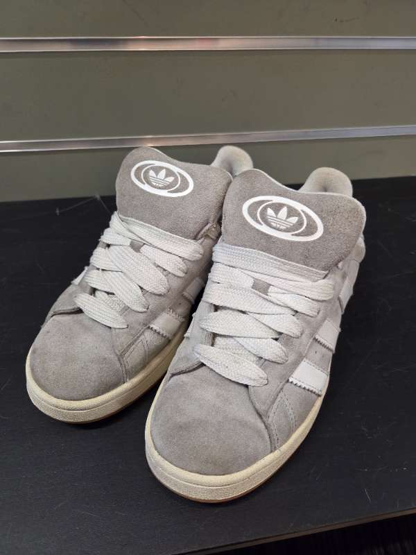 Adidas skór