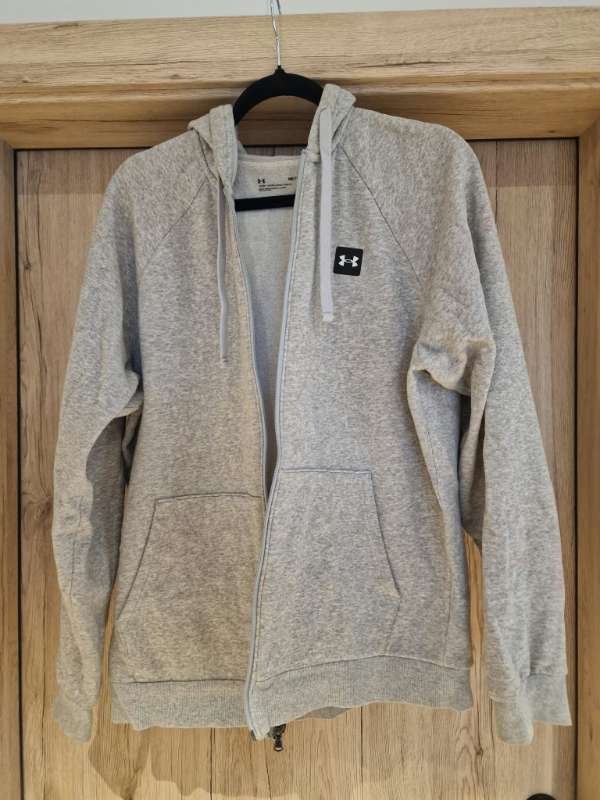 Under armor peysa