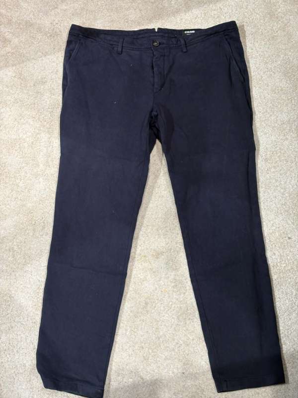 STRAND dökkbláar herrabuxur chinos