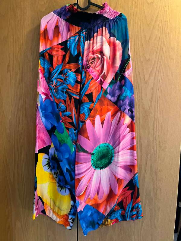 Desigual - blómabuxur