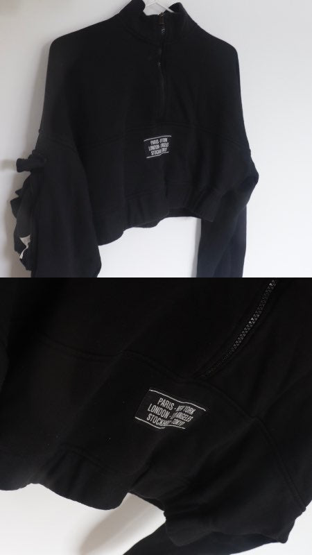 Svört cropped hálfrennd peysa bershka