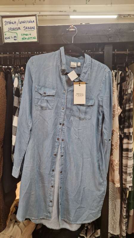Vero Moda síð gallaskyrta (ónotuð)
