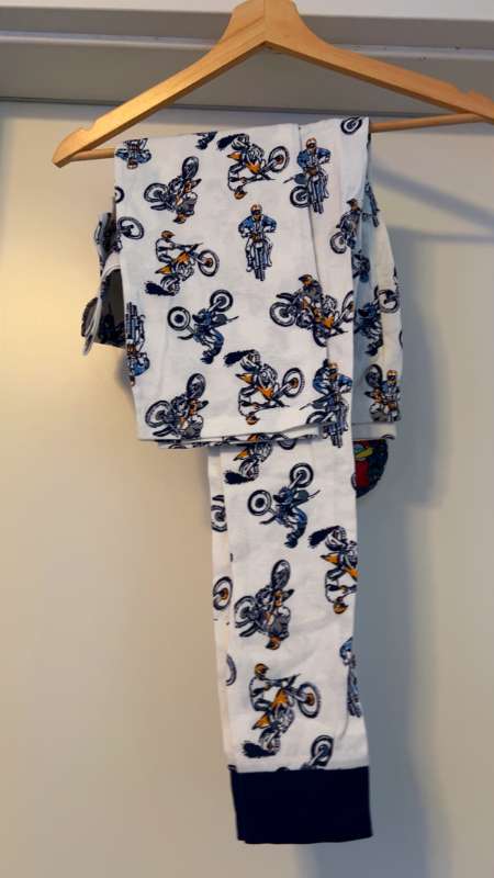 Carters SET ( White motorcycle )
