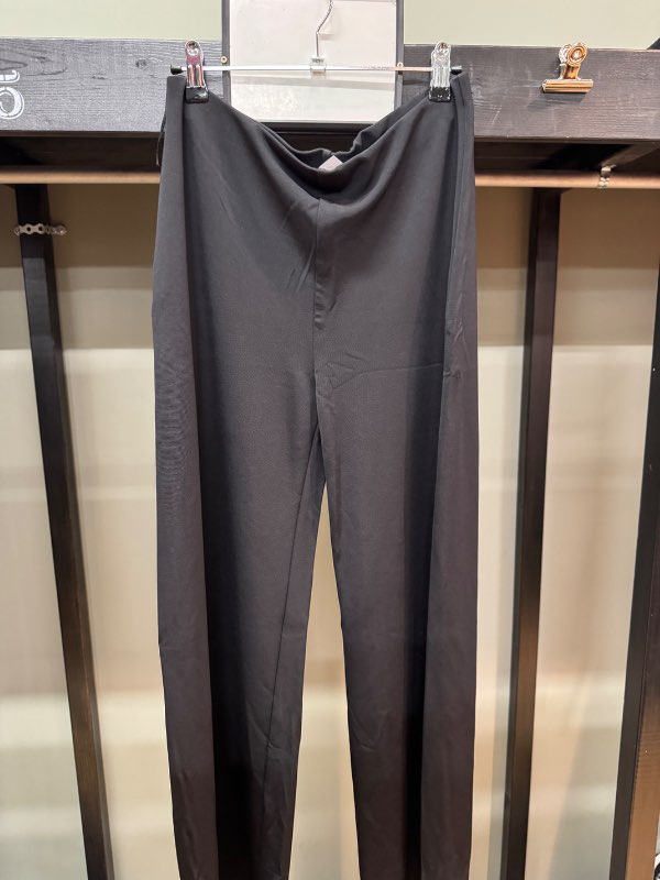 Svartar malene buxur