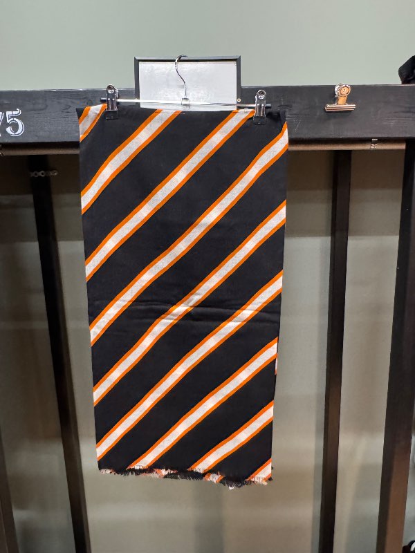 Klútur svart/orange