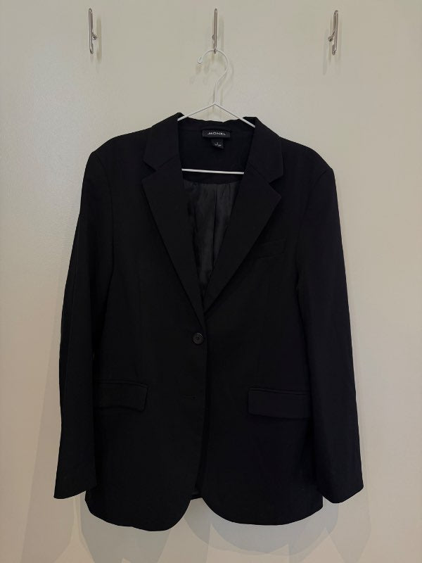 Svartur dragtarjakki Monki