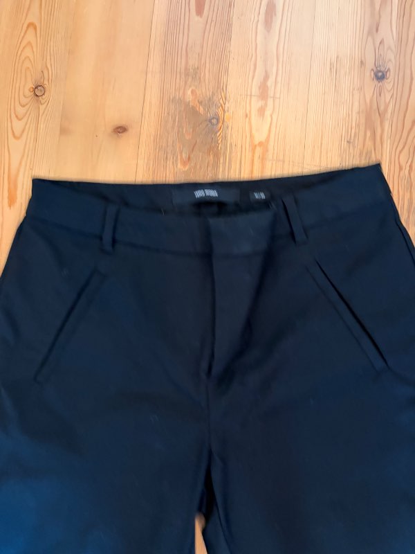 Svartar buxur vera moda