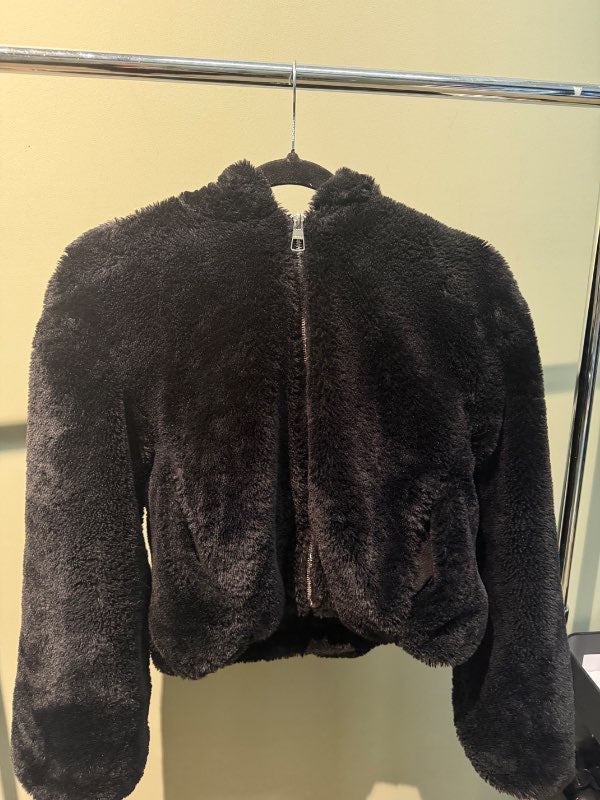Bershka Loðjakki Svartur