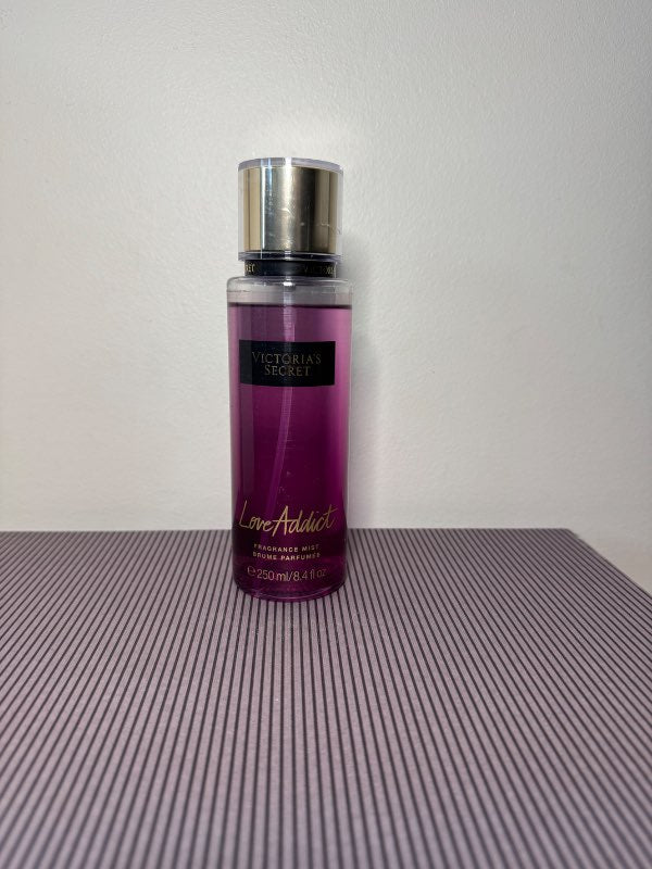 Love Addict Victoria’s Secret ilmvatn