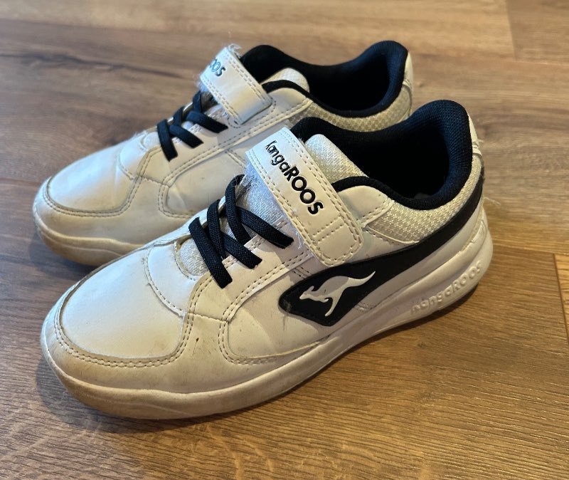 KangaROOS strigaskór 32