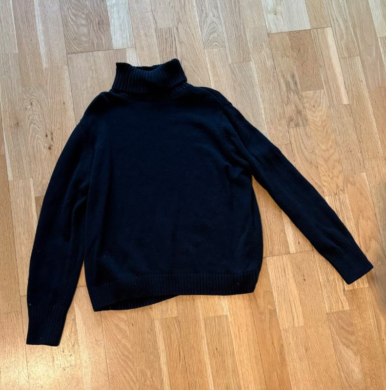 Turtleneck peysa