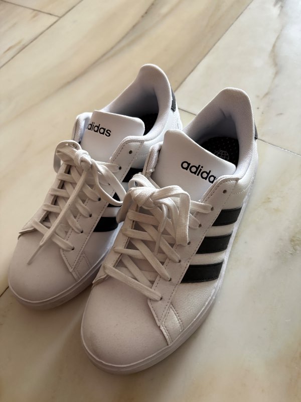 Adidasskór ónotaðir