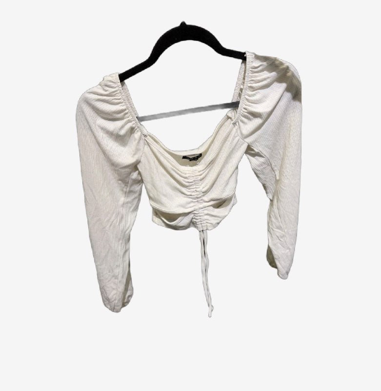 Hvítur off the shoulder bolur