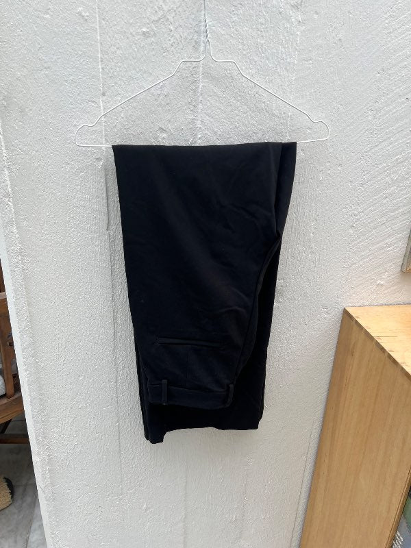 Svartar trousers