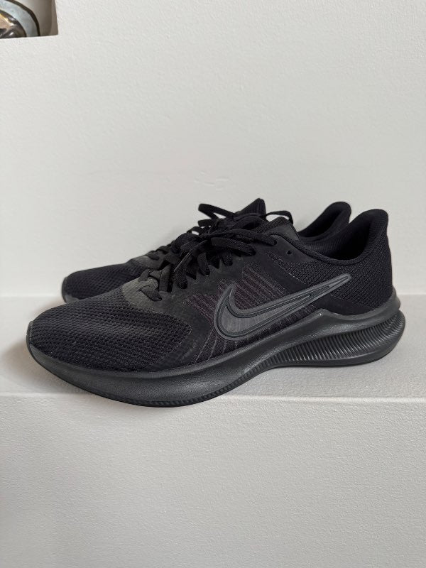 Nike downshifter -svartir