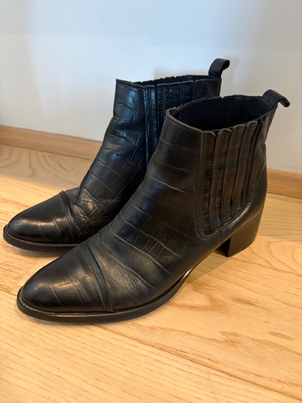 Bianco svartir boots