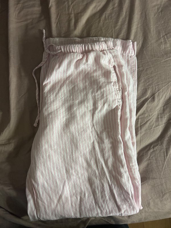 Bershka bleikar buxur