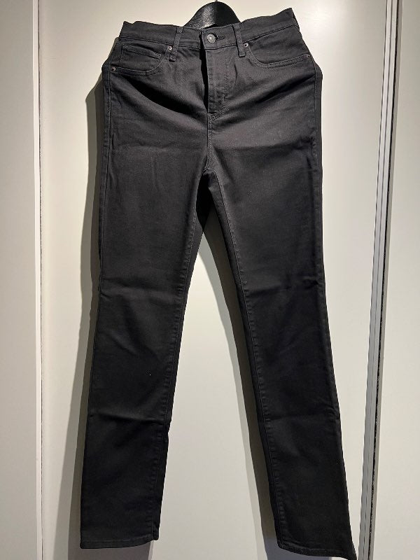 Svartar Levis gallabuxur