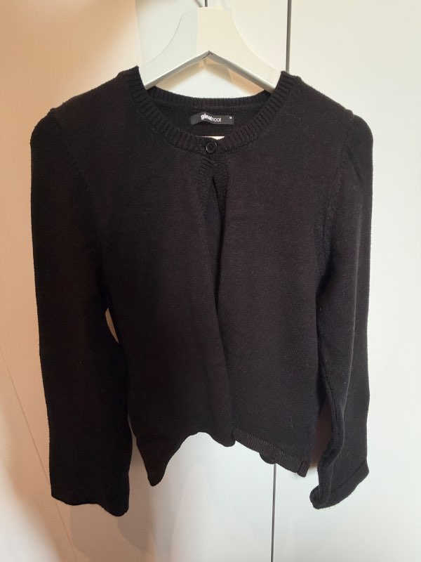 Gina tricot scört hneppt peysa