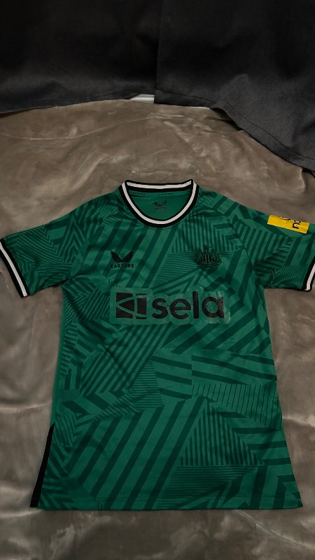 Treyja Newcastle græn