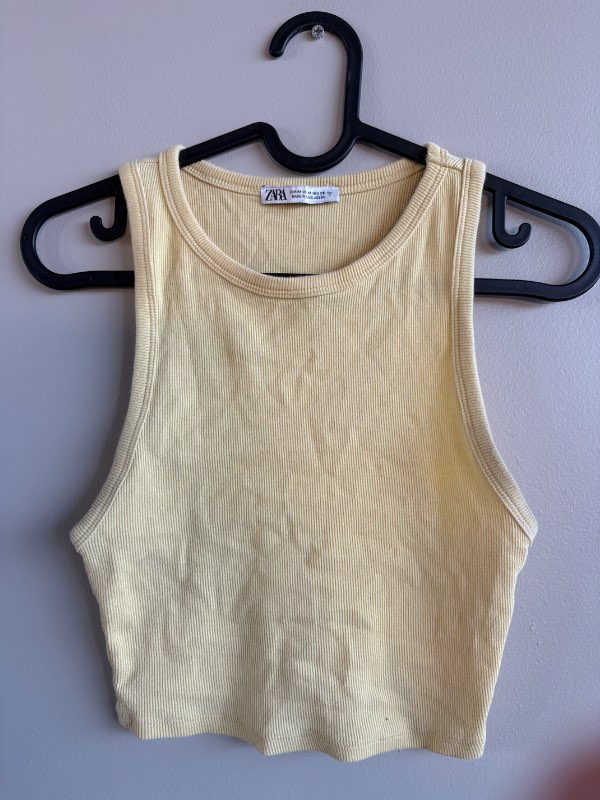 Zara toppur gulur