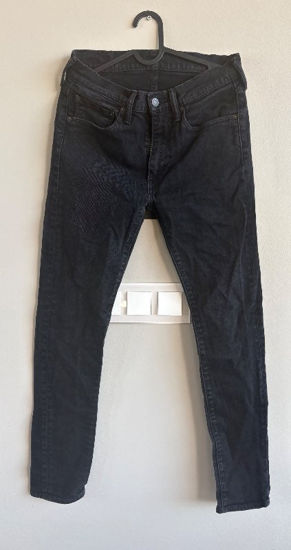 Levi’s 519 svartar