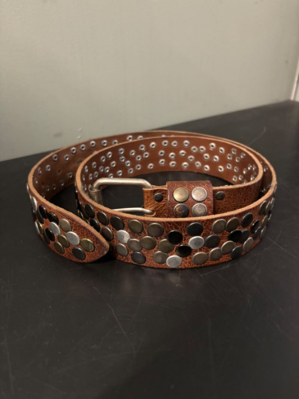 Leðurbelti m/ studs