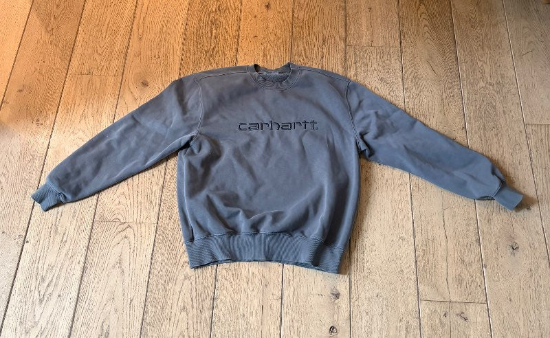 Grá Carhartt peysa