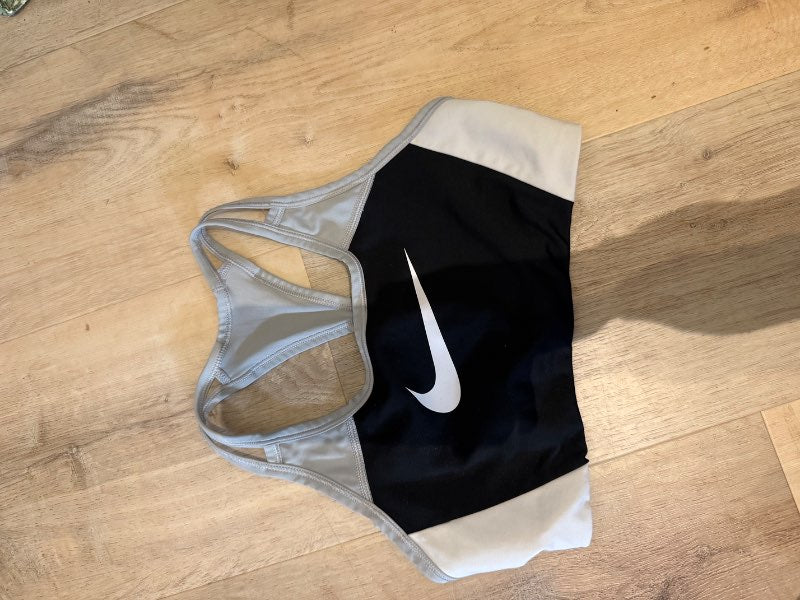 Nike íþróttatoppur
