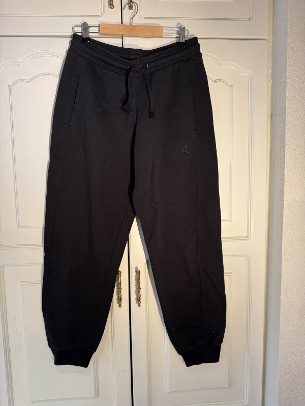 Adidas svartar buxur