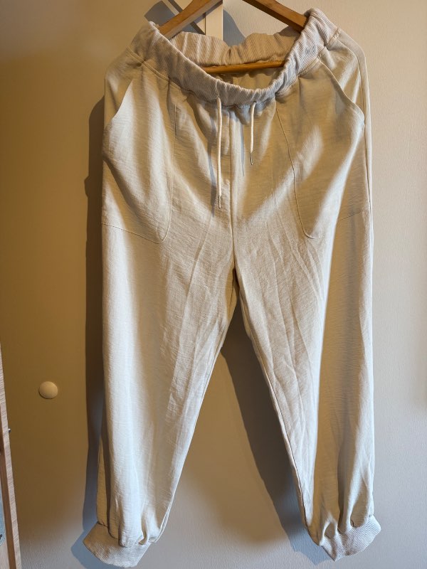 Beige sumarbuxur m/ teygju