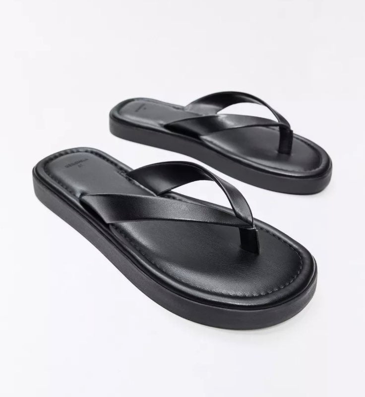 Ónotaðir Bershku flipflops
