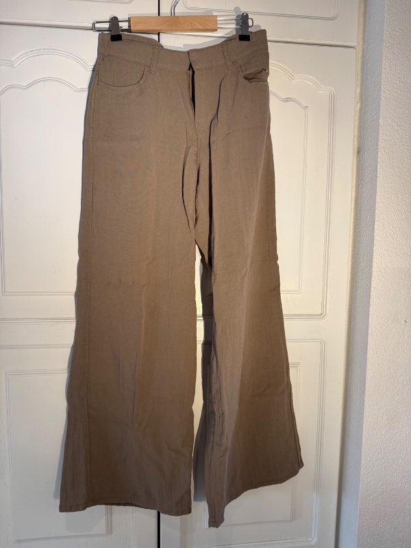 Weekday grænar buxur