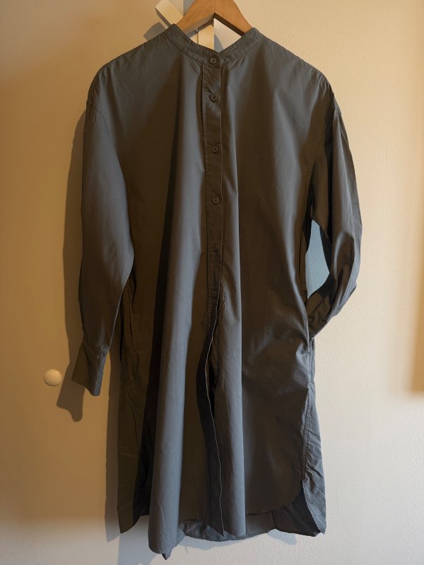 UNIQLO grá mussa
