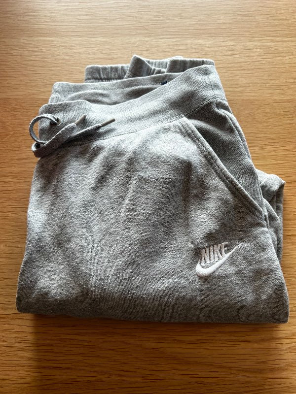 Nike gráar bónullarbuxur